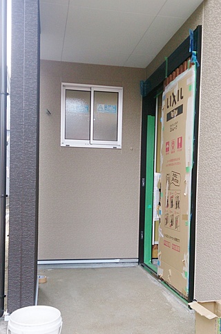 玄関ポーチ